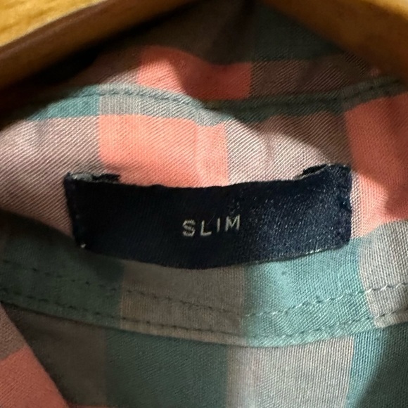 J.CREW Slim Washed Button Down Shirt Men’s Size Medium Red & Faded Blue - Picture 6 of 11